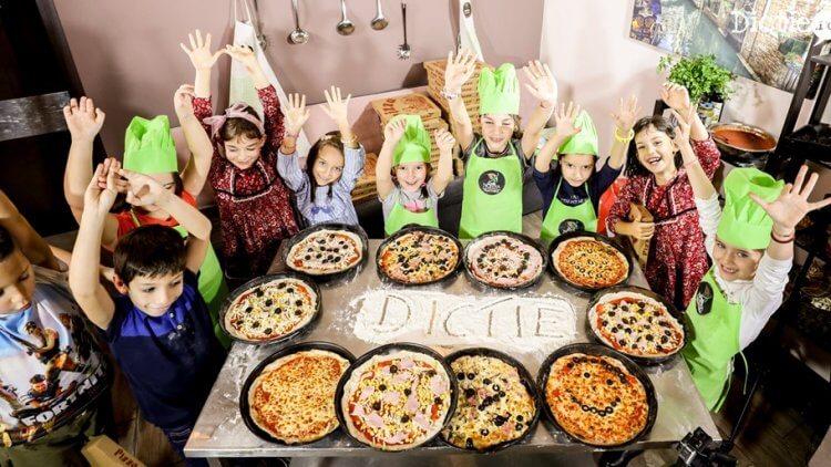 Mini Chef: Pizza, pizza, pizza la Școala TV pentru copii – Dicție.ro
