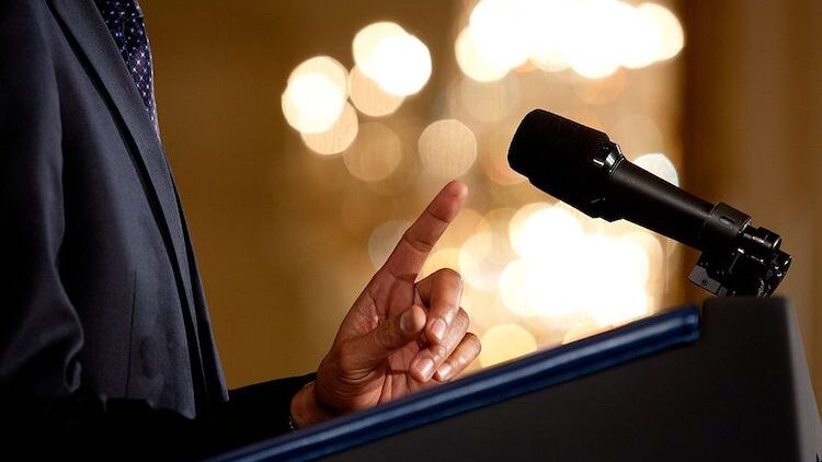 Public speaking: adaugă și dicție discursului tău