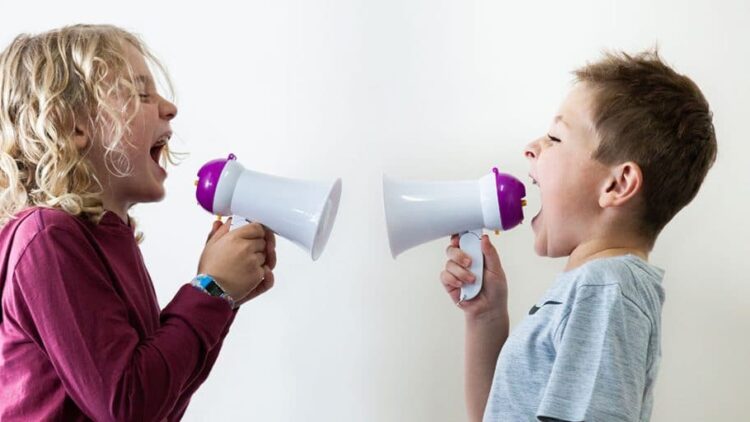 Cum învață copiii să vorbească