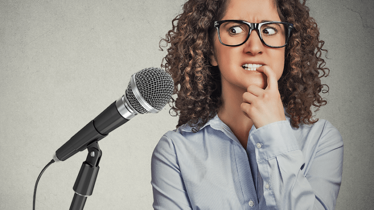 De ce ni se face frică atunci când vorbim în public?