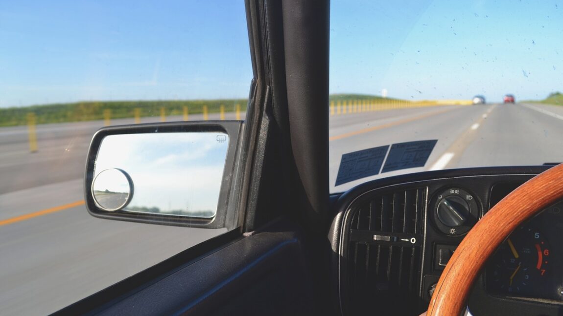 Cum este corect: parbrize sau parbrizuri?