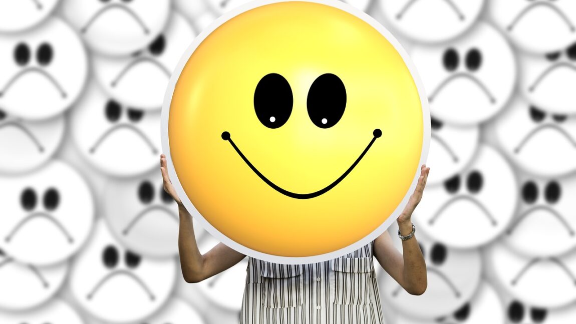 Ce înseamnă „deșănțat” și care sunt situațiile în care poate fi folosit corect