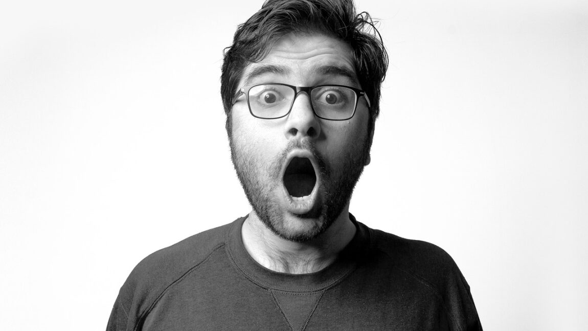 Cum e corect: la o parte sau laoparte? Uită tot ce știai