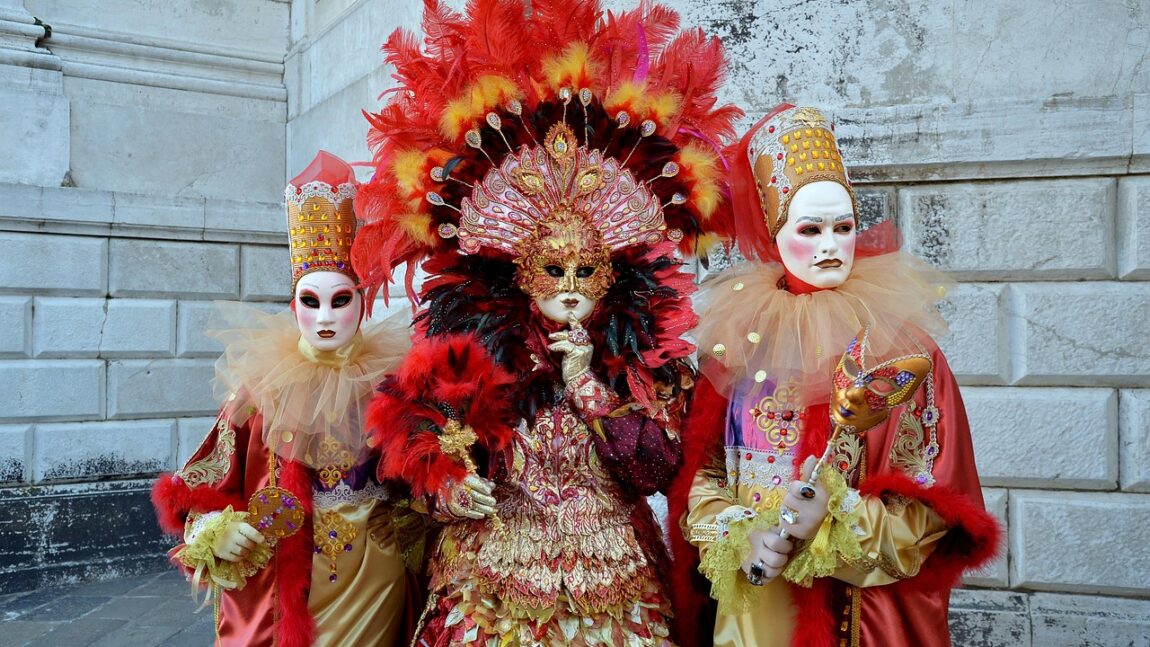 Cum e corect: răufăcător sau rău-făcător?