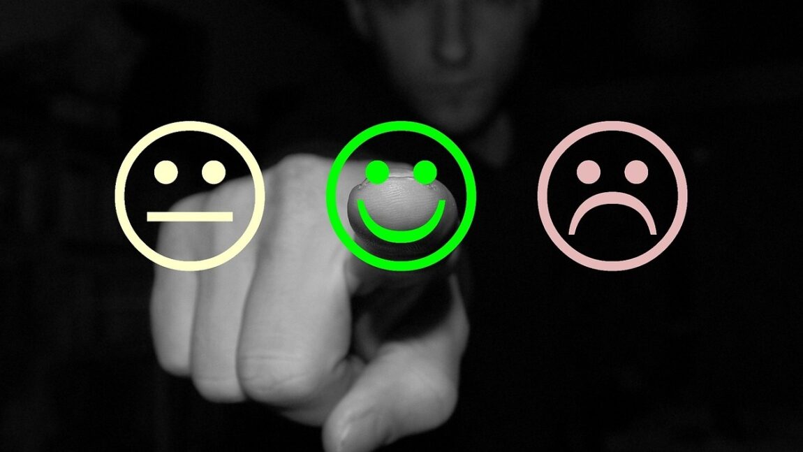 „Calități pozitive” – un pleonasm aproape „invizibil”