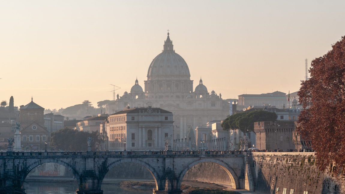 Cum se numește o locuitoare din Roma?