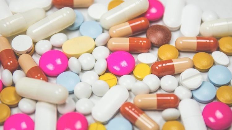 Cum e corect: adjutant sau adjuvant?