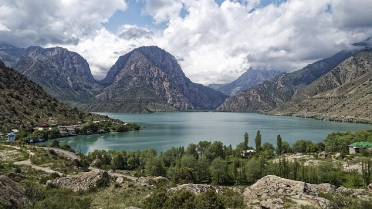 Cum se numesc locuitorii din Tadjikistan?